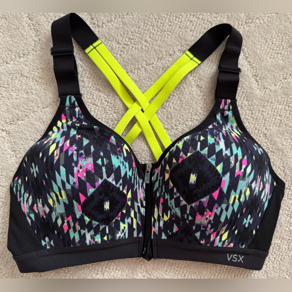 Victoria Secret/ VSX Patterned Milticolor Sports Bra / 34B/ front closure